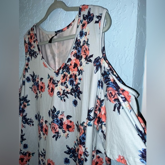 AllegGrace Women's Flowered Cold Shoulder Blouse - Picture 3 of 10
